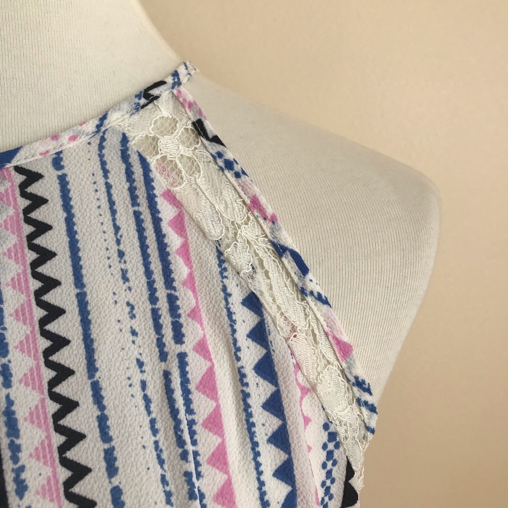 Candie’s Multicolor Sleeveless Top - Picture 3 of 6